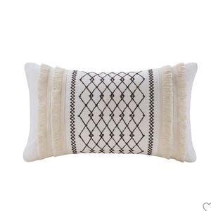 INK & IVY Bea Cotton with Tassels  Oversized Throw Pillow Ivory